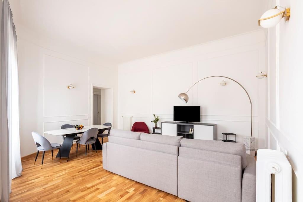 Sjr Luxury Apartment Trevi Fountain 로마 외부 사진